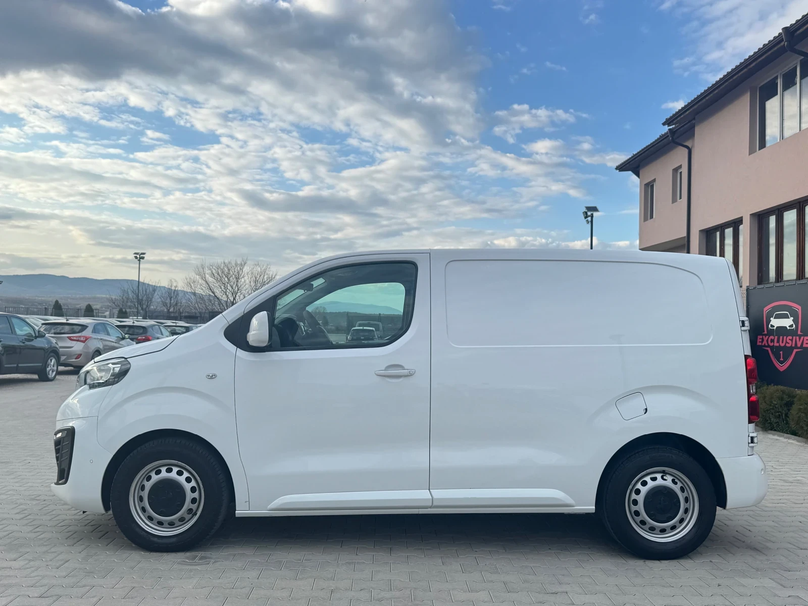 Peugeot Expert PREMIUM L1-AVTOMATIK-WEBASTO, снимка 2 - Бусове и автобуси - 54020238