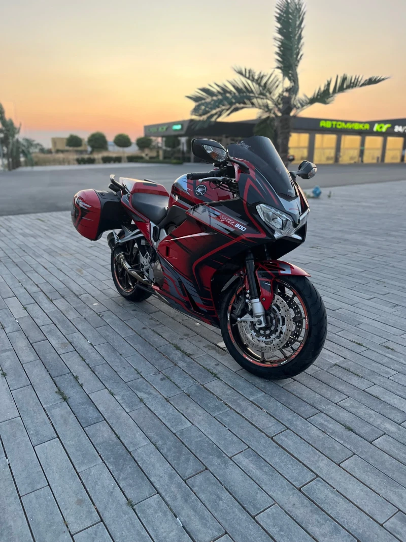 Honda Vfr Видео!!2014 v-tec, снимка 8 - Мотоциклети и мототехника - 50816495