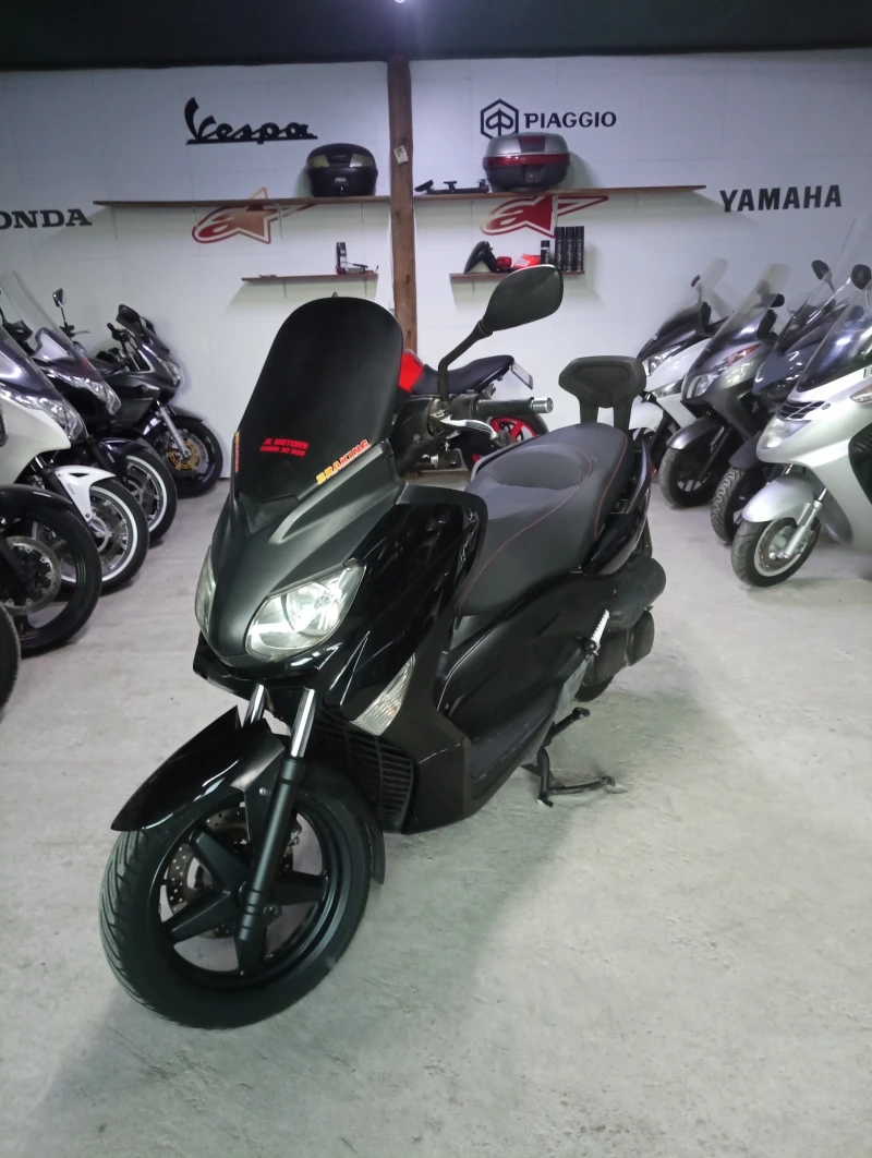 Yamaha X-max 250i