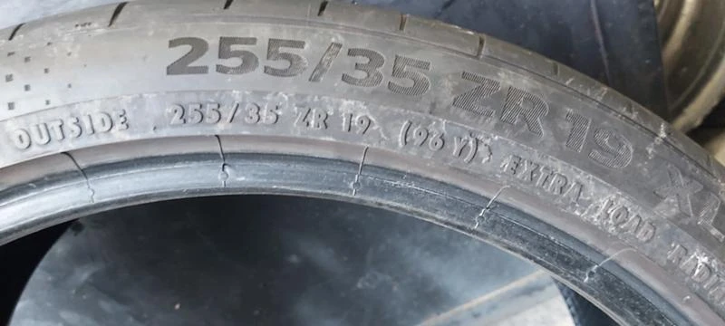 Гуми Летни 225/40R19, снимка 8 - Гуми и джанти - 35134641