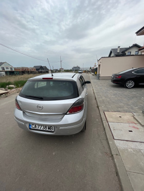 Opel Astra Парктроник отпред и отзад + автоматични фарове, снимка 11