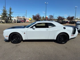 Dodge Challenger CARFAX * *   * *  | Mobile.bg    3