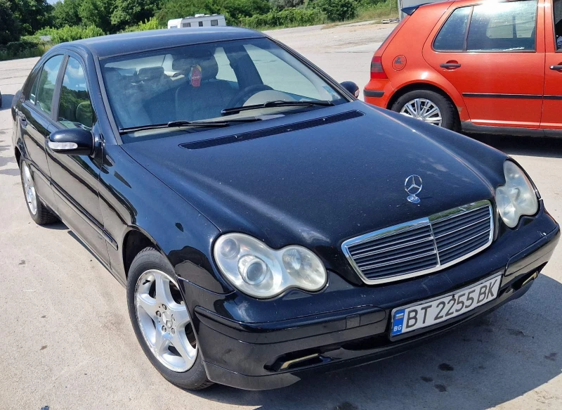 Mercedes-Benz C 220, снимка 1 - Автомобили и джипове - 47372583