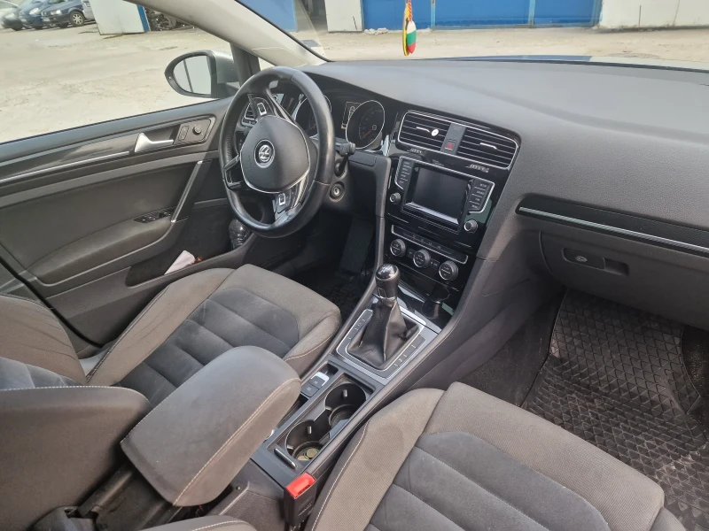 VW Golf, снимка 11 - Автомобили и джипове - 47398643