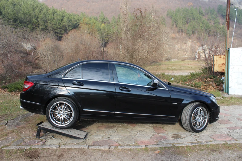 Mercedes-Benz C 320 3.0TDI РЪЧКА, снимка 4 - Автомобили и джипове - 48158725