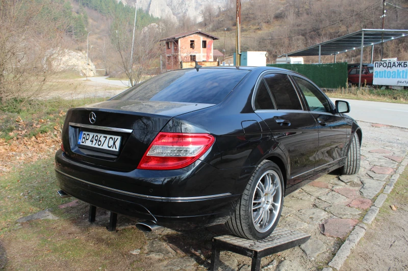 Mercedes-Benz C 320 3.0TDI РЪЧКА, снимка 5 - Автомобили и джипове - 48158725