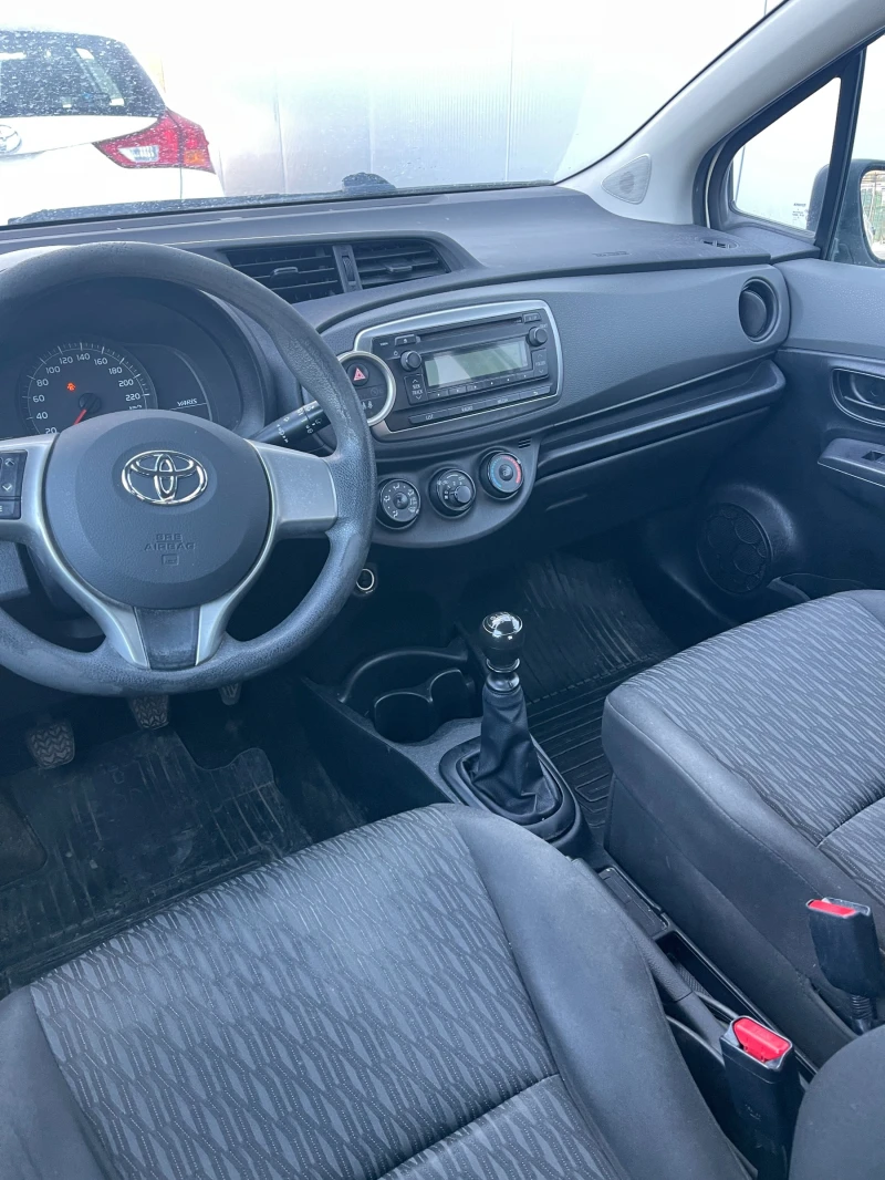 Toyota Yaris, снимка 5 - Автомобили и джипове - 50879782