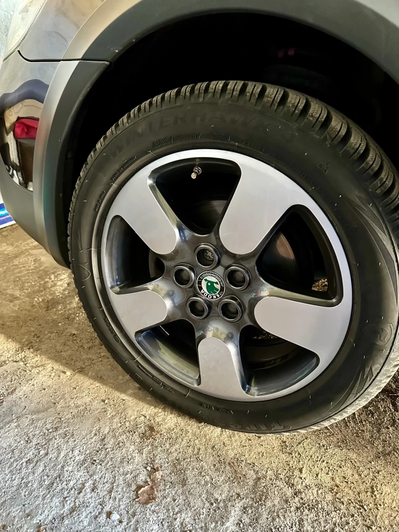 Skoda Octavia Scout 2.0TDI 140hp CR, снимка 13 - Автомобили и джипове - 51118940