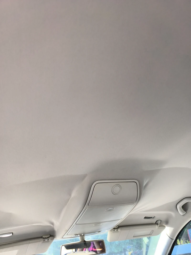 VW Touran 2.0 BMM, снимка 9 - Автомобили и джипове - 52252156