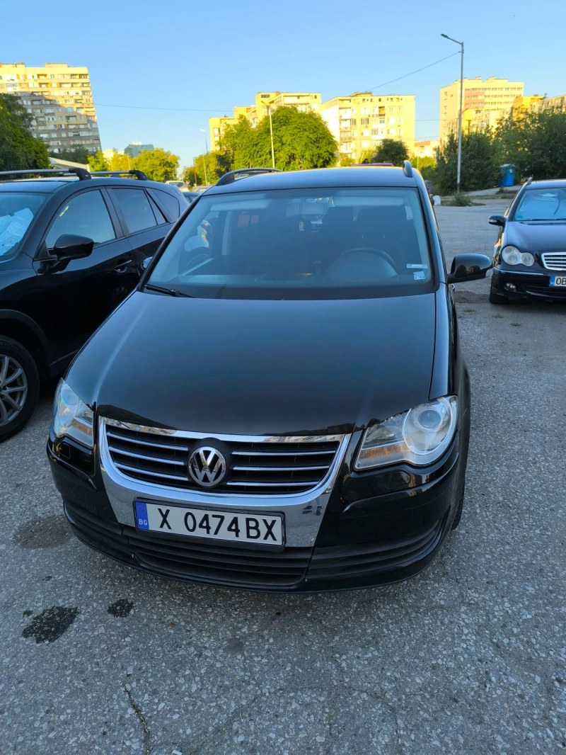 VW Touran 2.0 BMM, снимка 11 - Автомобили и джипове - 52252156
