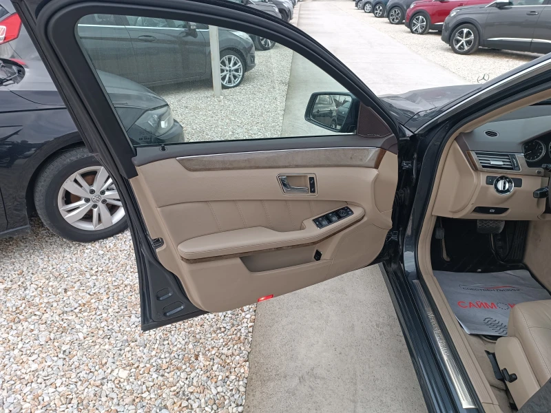 Mercedes-Benz E 350 350 CDI 4Matic, снимка 13 - Автомобили и джипове - 52748660