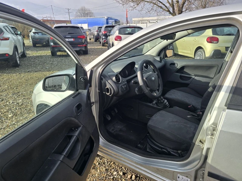 Ford Fiesta 1, 4 TDCI, снимка 9 - Автомобили и джипове - 53019234