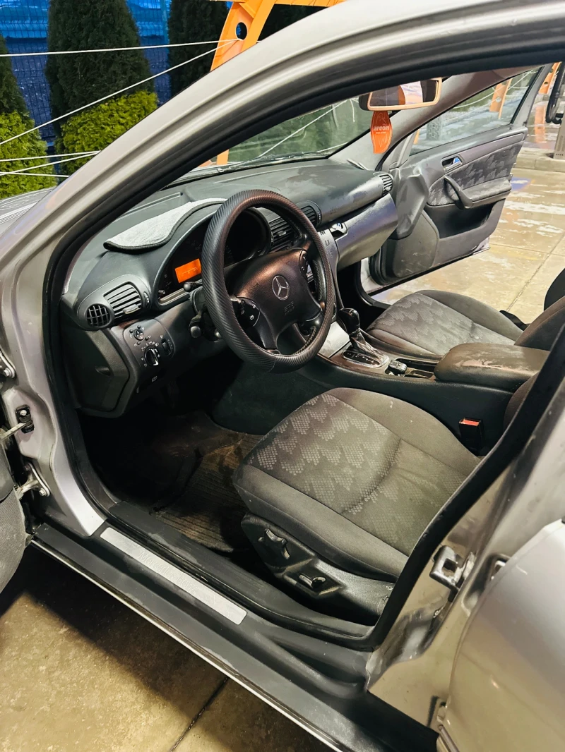 Mercedes-Benz C 270 CDI, снимка 9 - Автомобили и джипове - 53297129