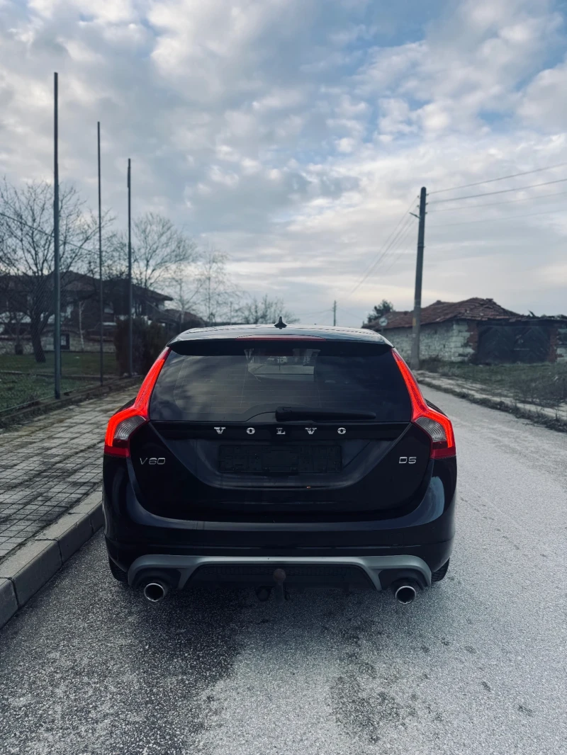 Volvo V60, снимка 5 - Автомобили и джипове - 53406570