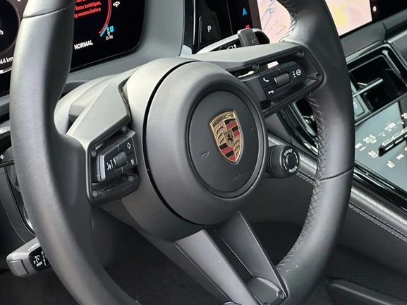 Porsche Panamera 4 = Sport Chrono = Air Suspension Гаранция - изображение 10