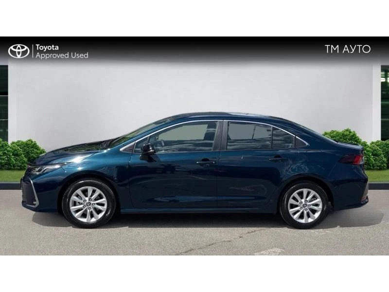 Toyota Corolla SDN 1.5 6MT EXECUTIVE MY25 - НОВА, снимка 3 - Автомобили и джипове - 54843787