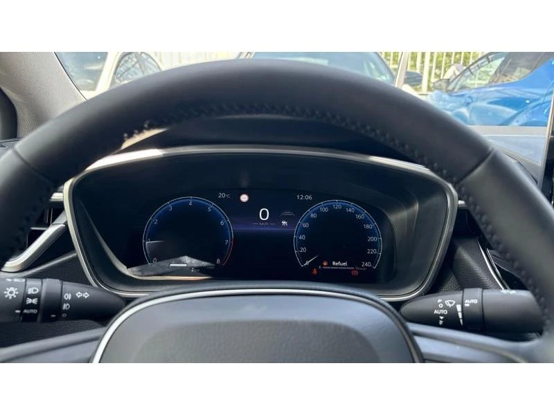 Toyota Corolla SDN 1.5 6MT EXECUTIVE MY25 - НОВА, снимка 14 - Автомобили и джипове - 54843787