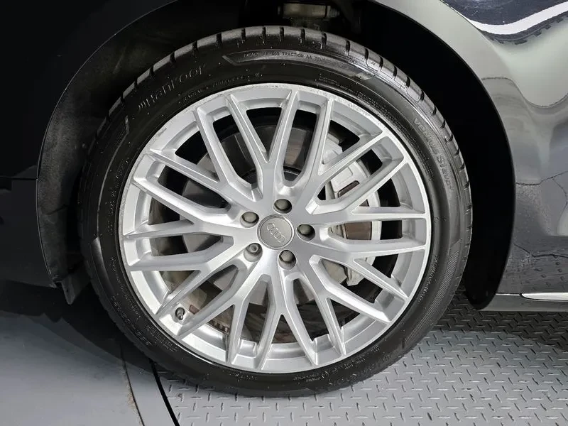 Audi A8 4.2 TFSI Quattro - САМО 30% АВАНС, снимка 5 - Автомобили и джипове - 56219521