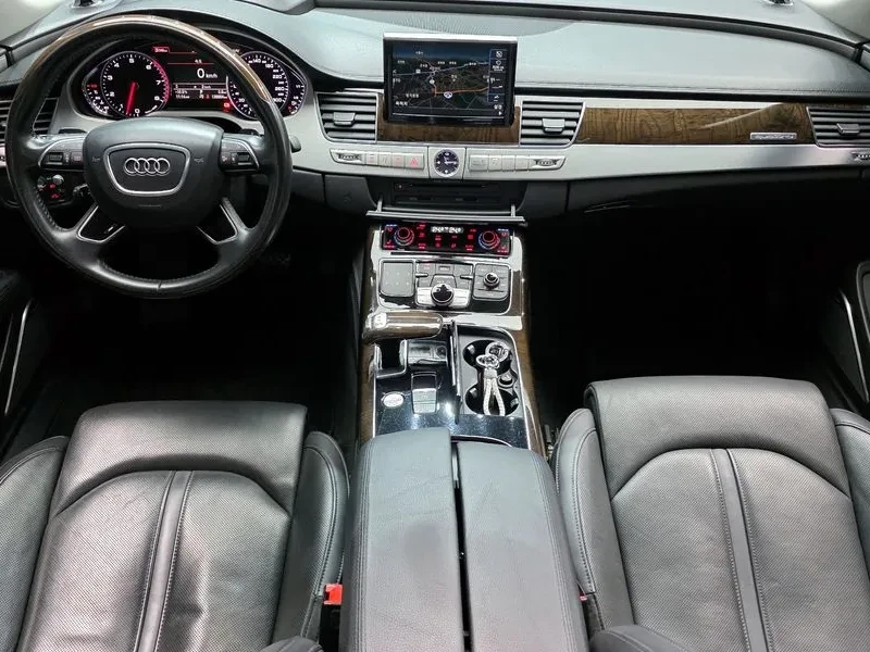 Audi A8 4.2 TFSI Quattro - САМО 30% АВАНС, снимка 7 - Автомобили и джипове - 56219521