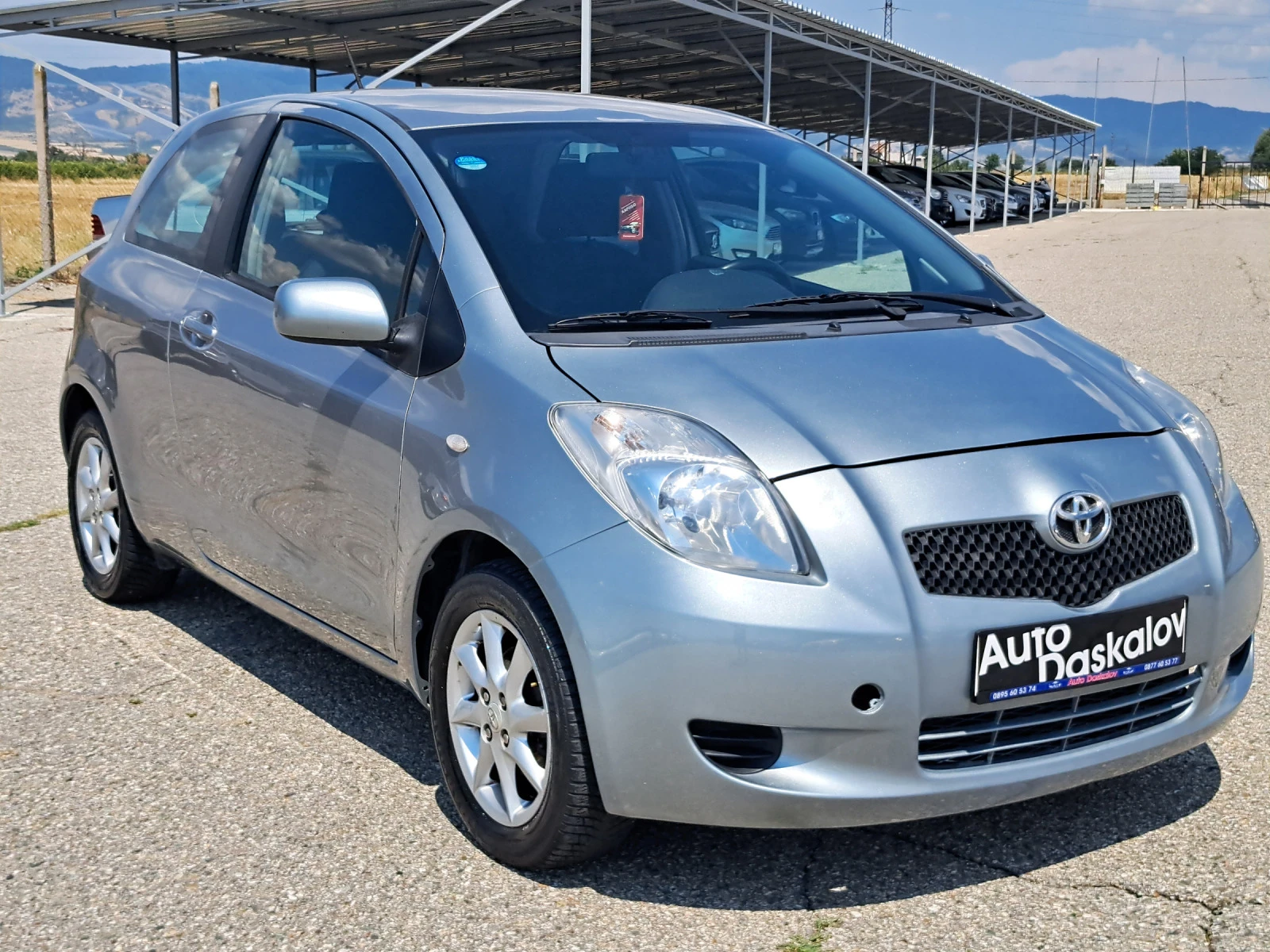 Toyota Yaris 1, 3 i - изображение 3