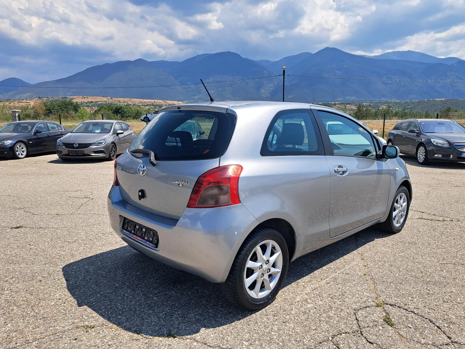 Toyota Yaris 1, 3 i - изображение 5