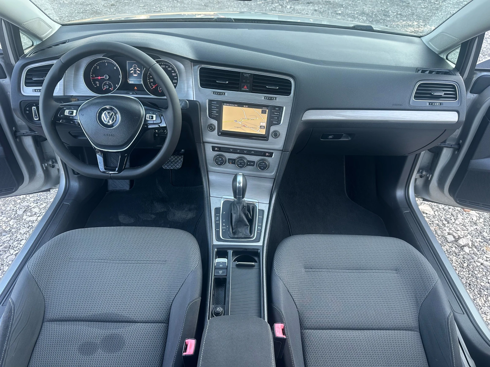 VW Golf 1.6TDI 110kc AUTOMAT  EVRO6 | Mobile.bg   11