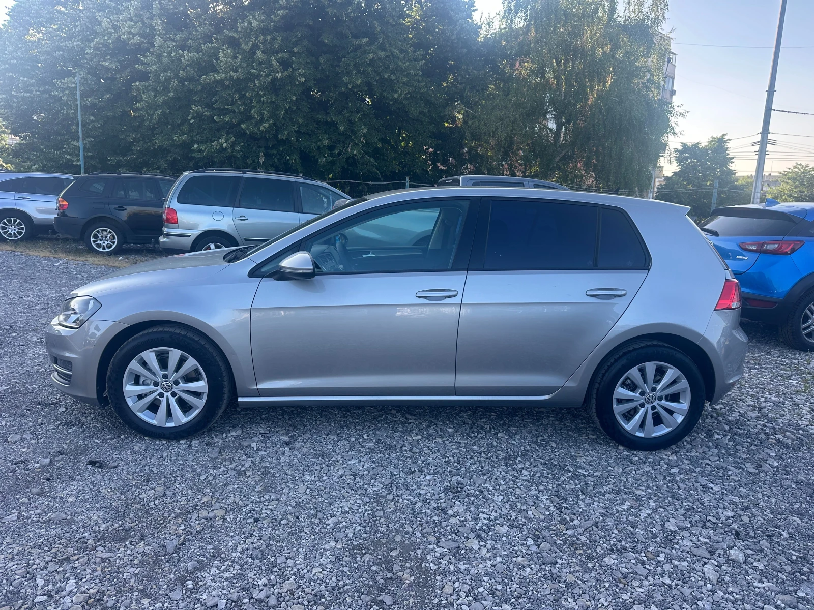 VW Golf 1.6TDI 110kc AUTOMAT  EVRO6 - изображение 6