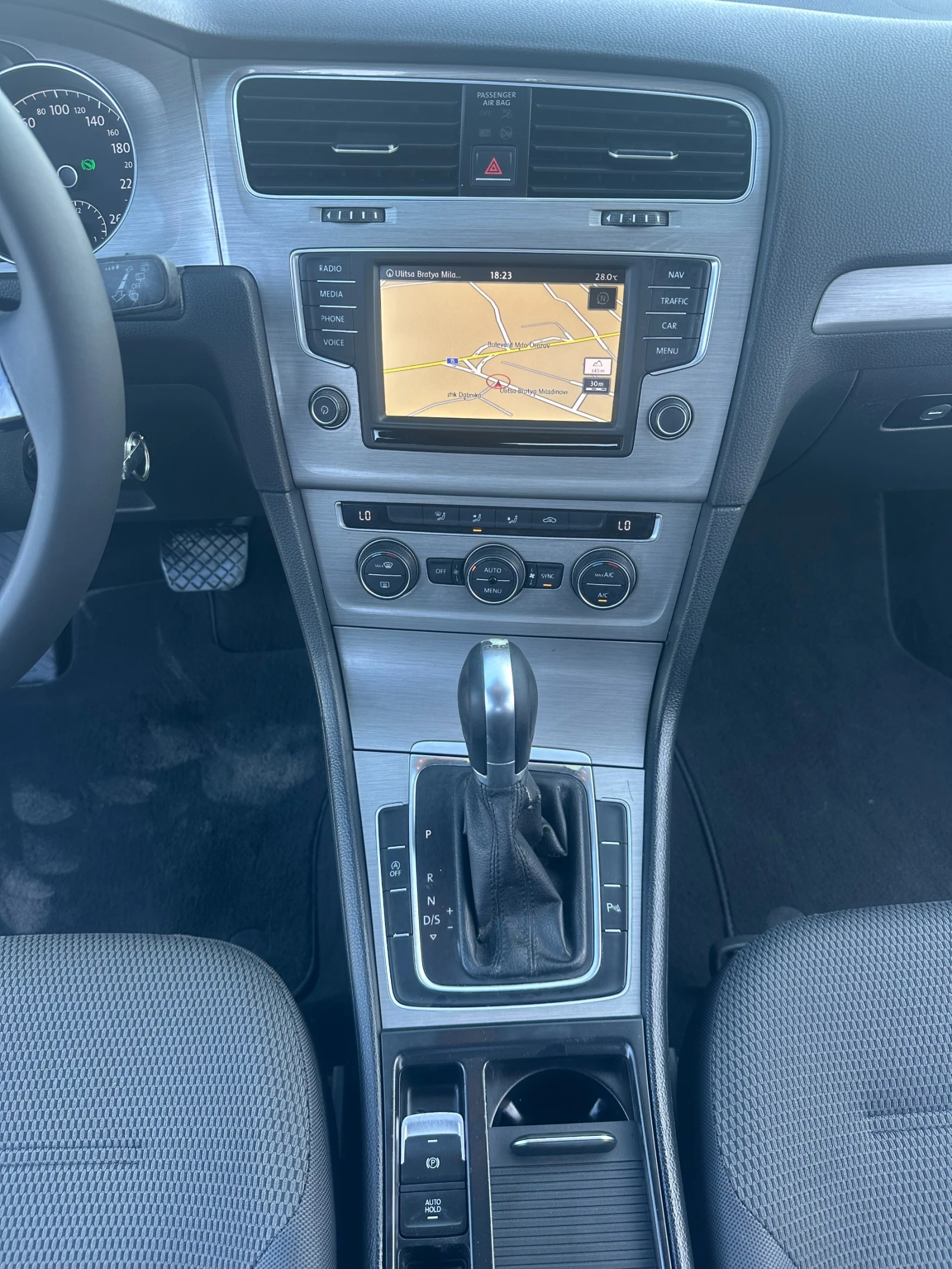 VW Golf 1.6TDI 110kc AUTOMAT  EVRO6 | Mobile.bg   12