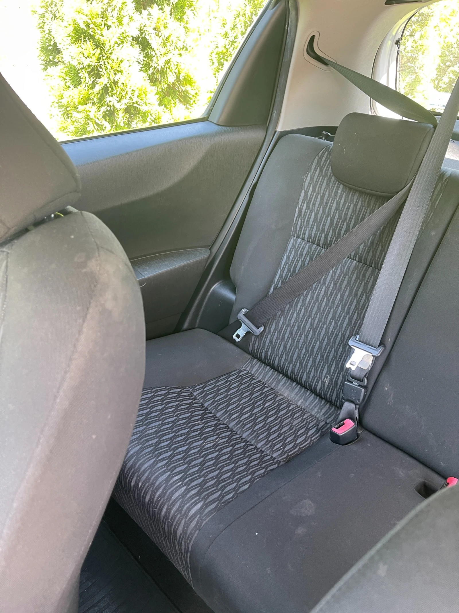 Toyota Yaris  - изображение 7