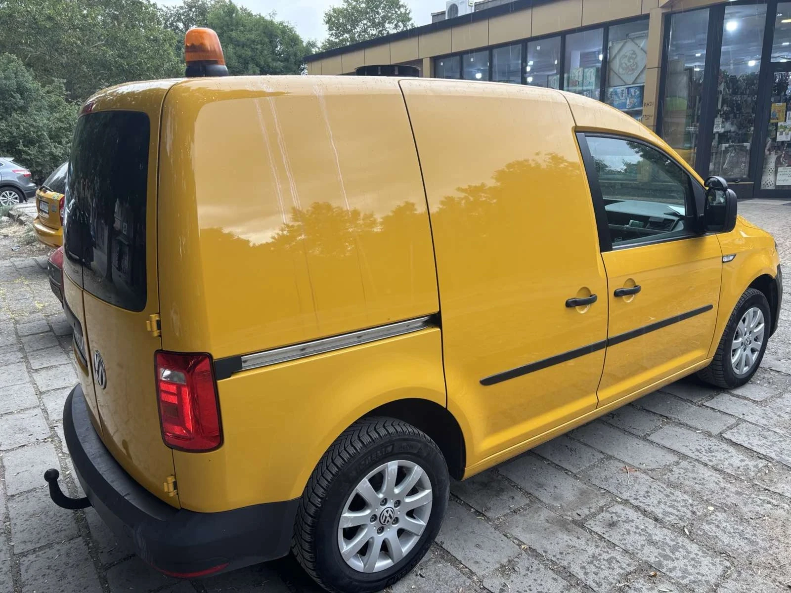 VW Caddy 1.6..90кс - изображение 6