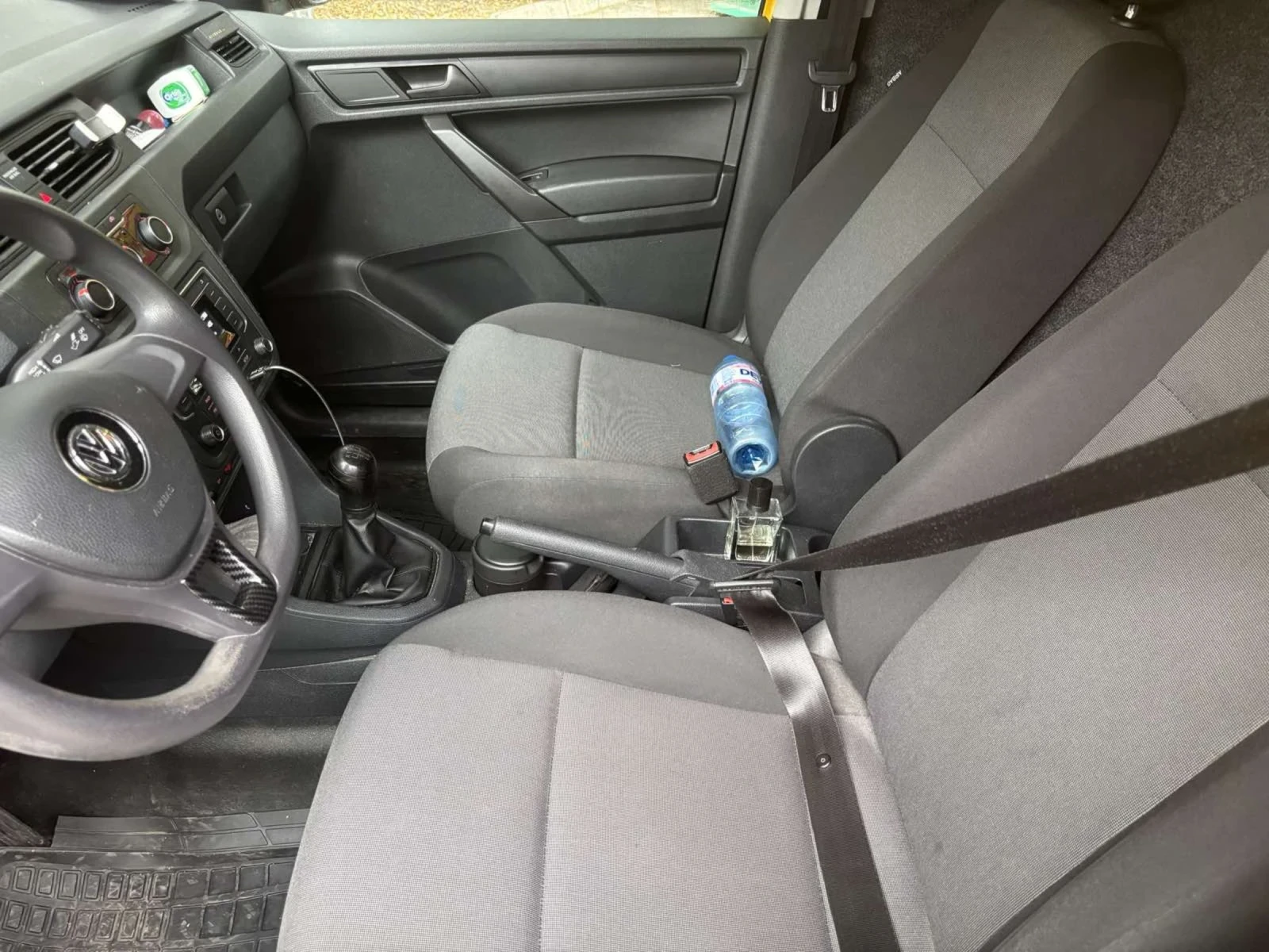 VW Caddy 1.6..90кс - изображение 10