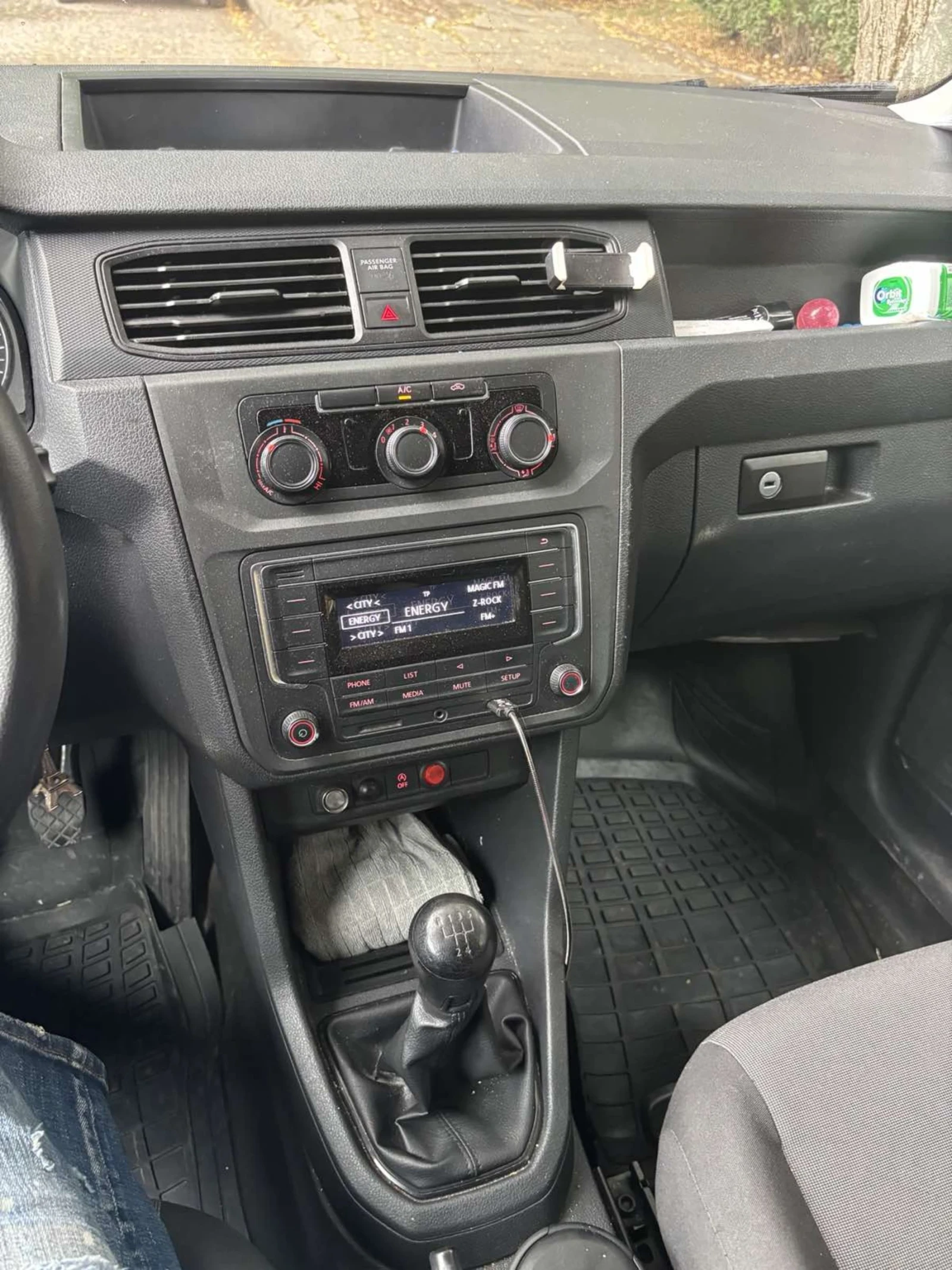 VW Caddy 1.6..90кс - изображение 9