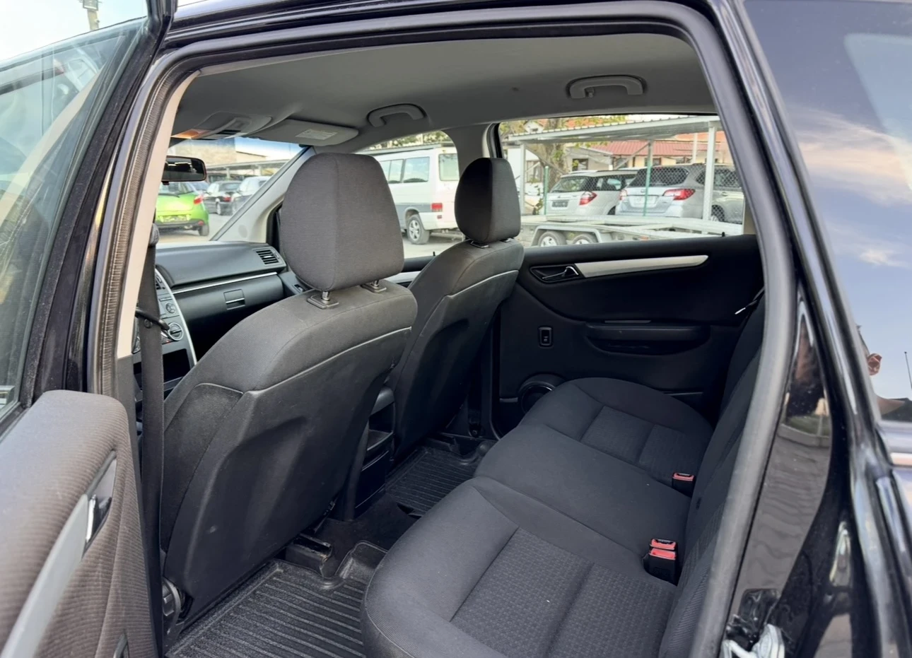 Mercedes-Benz B 180 CDI / Автоматик  - изображение 10