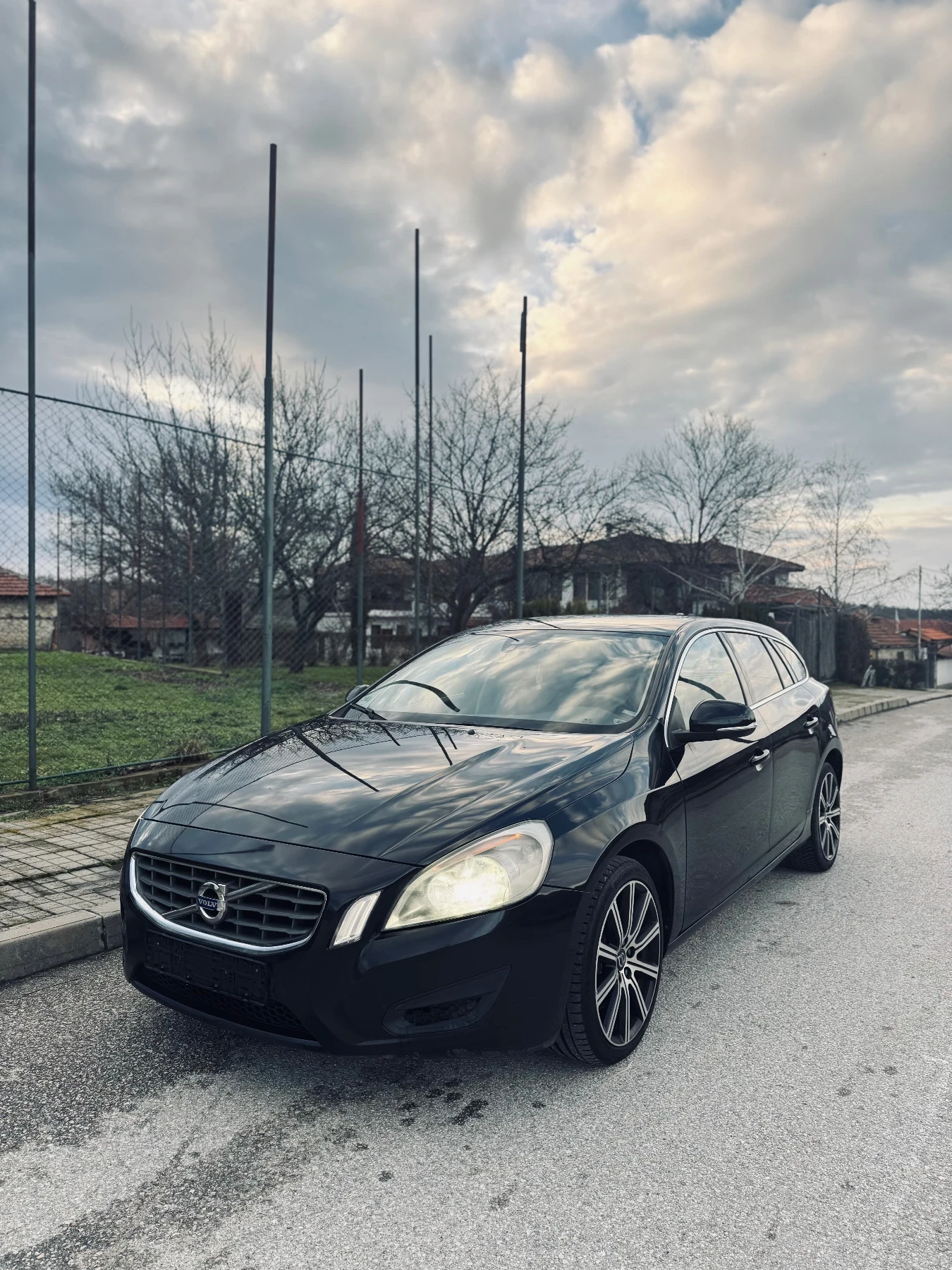 Volvo V60  - изображение 3