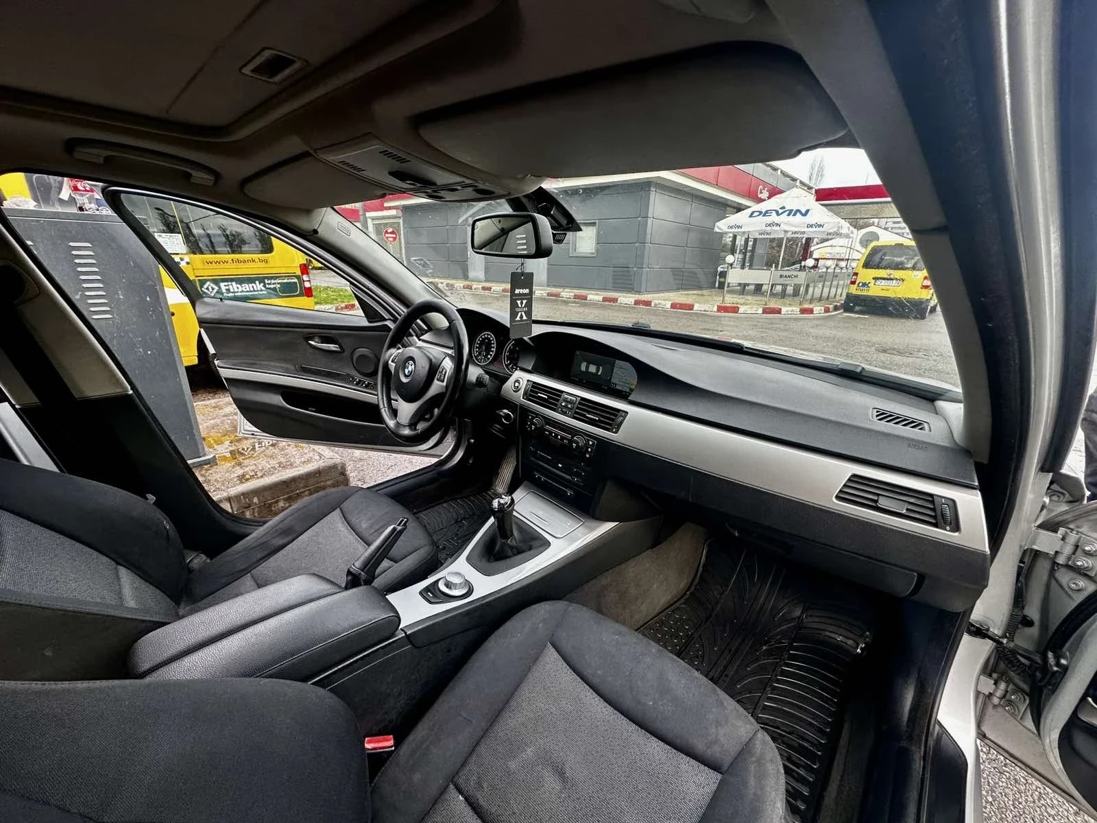 BMW 318, снимка 12 - Автомобили и джипове - 53780249