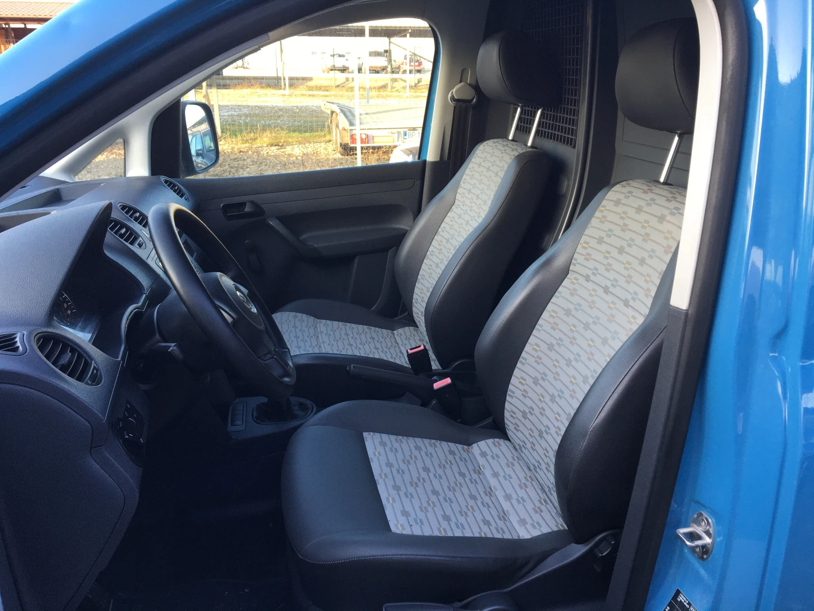 VW Caddy 2.0TDI 4motion, снимка 9 - Автомобили и джипове - 53823934