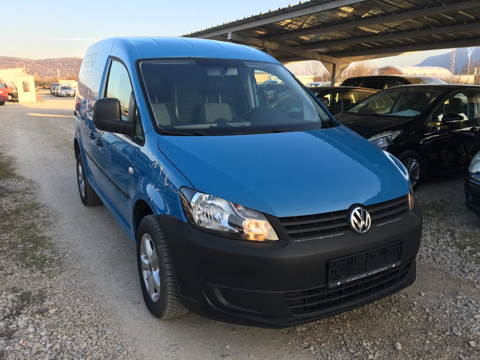 VW Caddy 2.0TDI 4motion, снимка 3 - Автомобили и джипове - 53823934