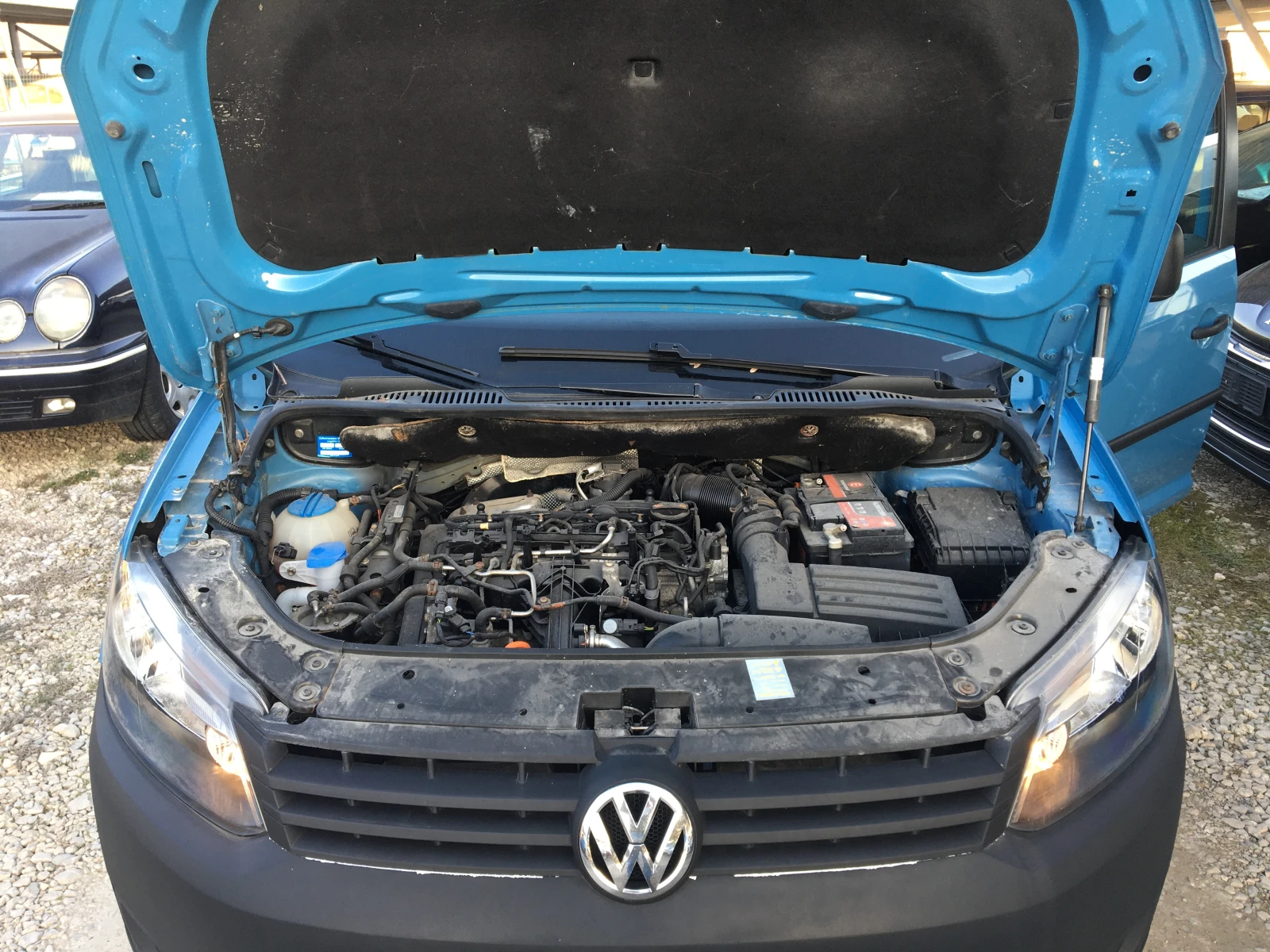 VW Caddy 2.0TDI 4motion, снимка 15 - Автомобили и джипове - 53823934