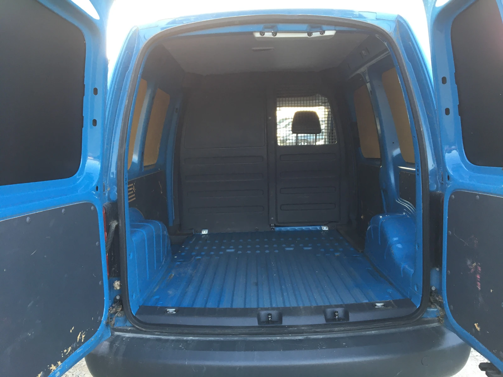 VW Caddy 2.0TDI 4motion, снимка 13 - Автомобили и джипове - 53823934