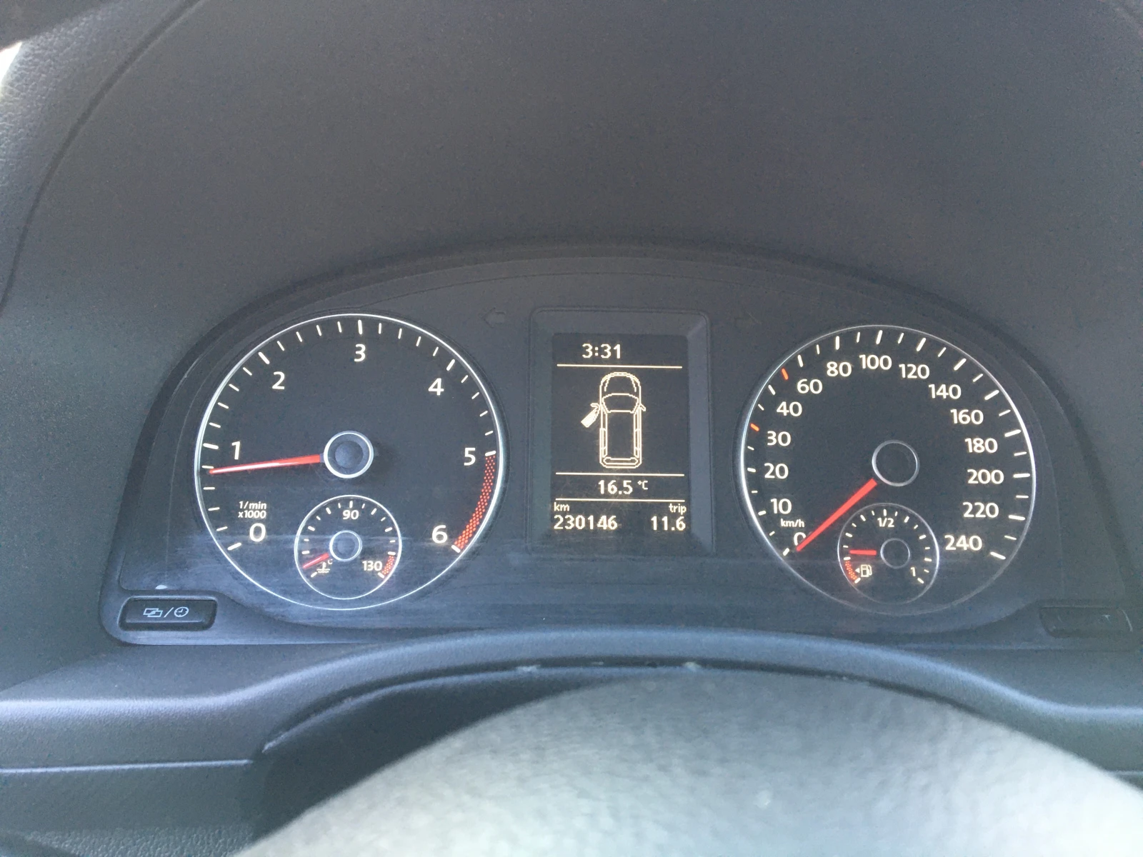 VW Caddy 2.0TDI 4motion, снимка 14 - Автомобили и джипове - 53823934