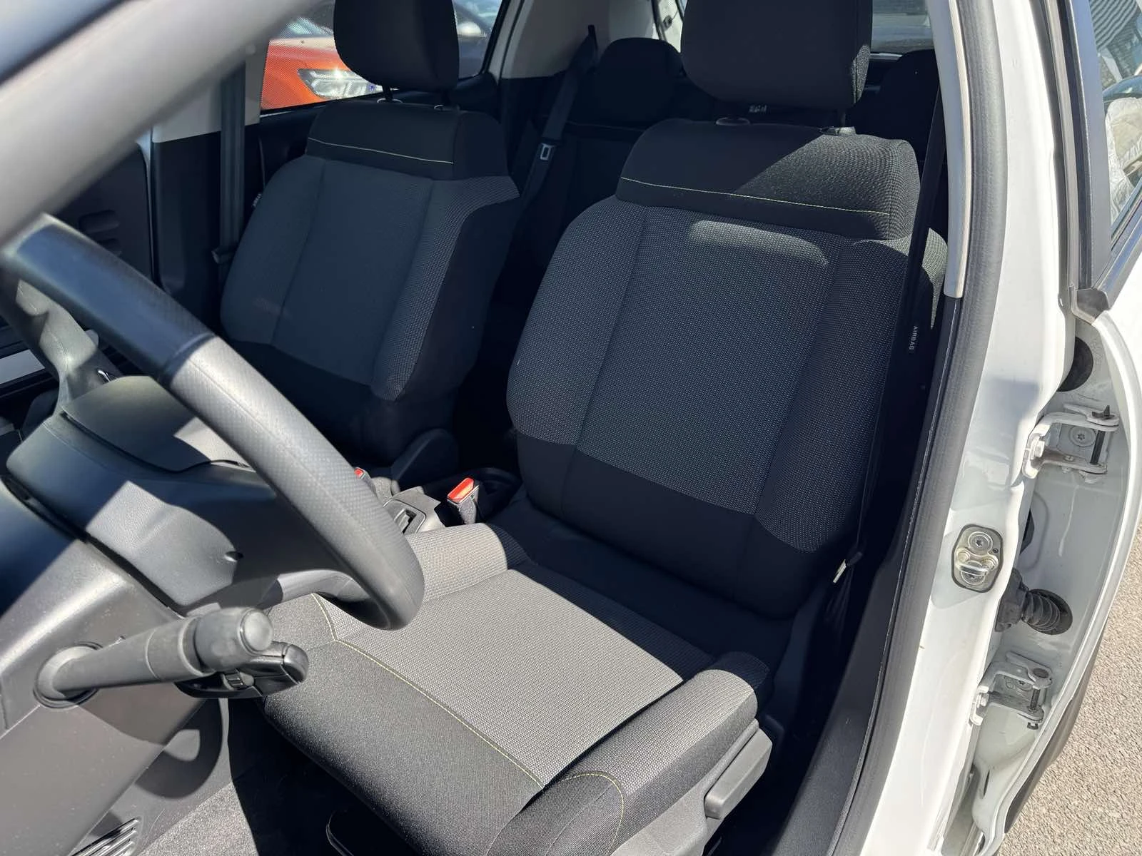 Citroen C3 1.2i, снимка 13 - Автомобили и джипове - 54145224