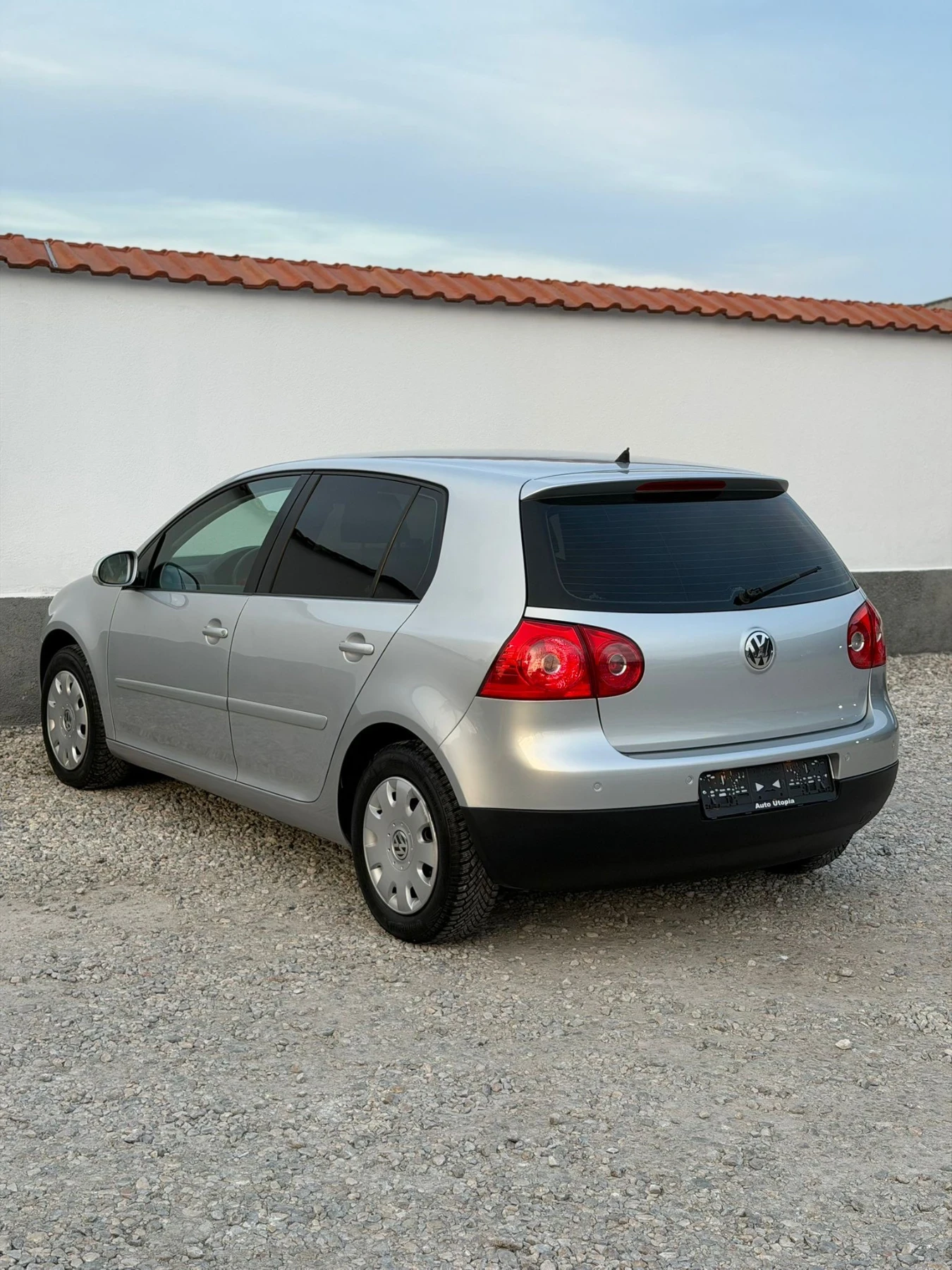 VW Golf ПОДГРЕВ/102кс/СЕРВИЗНА ИСТОРИЯ, снимка 4 - Автомобили и джипове - 54177052