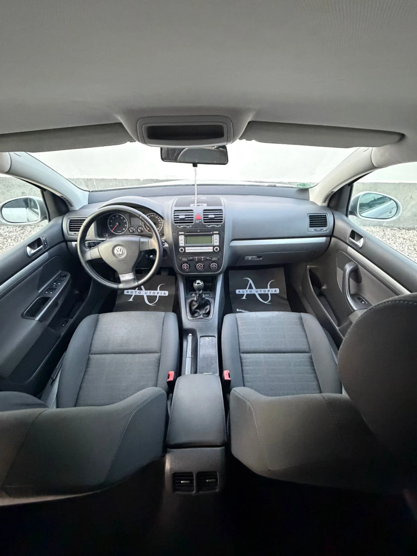 VW Golf ПОДГРЕВ/102кс/СЕРВИЗНА ИСТОРИЯ, снимка 8 - Автомобили и джипове - 54177052