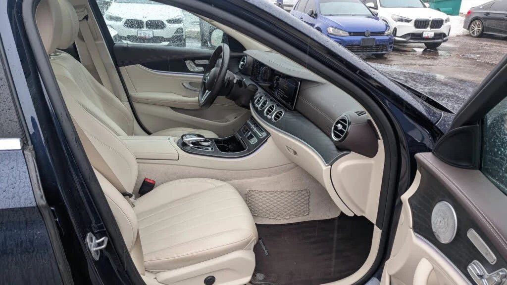 Mercedes-Benz E 450 4MATIC* АвтоКредит* (ЦЕНА ДО БГ), снимка 4 - Автомобили и джипове - 54208532