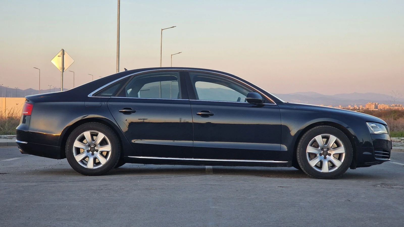 Audi A8 4.2 FSI, снимка 5 - Автомобили и джипове - 54567622