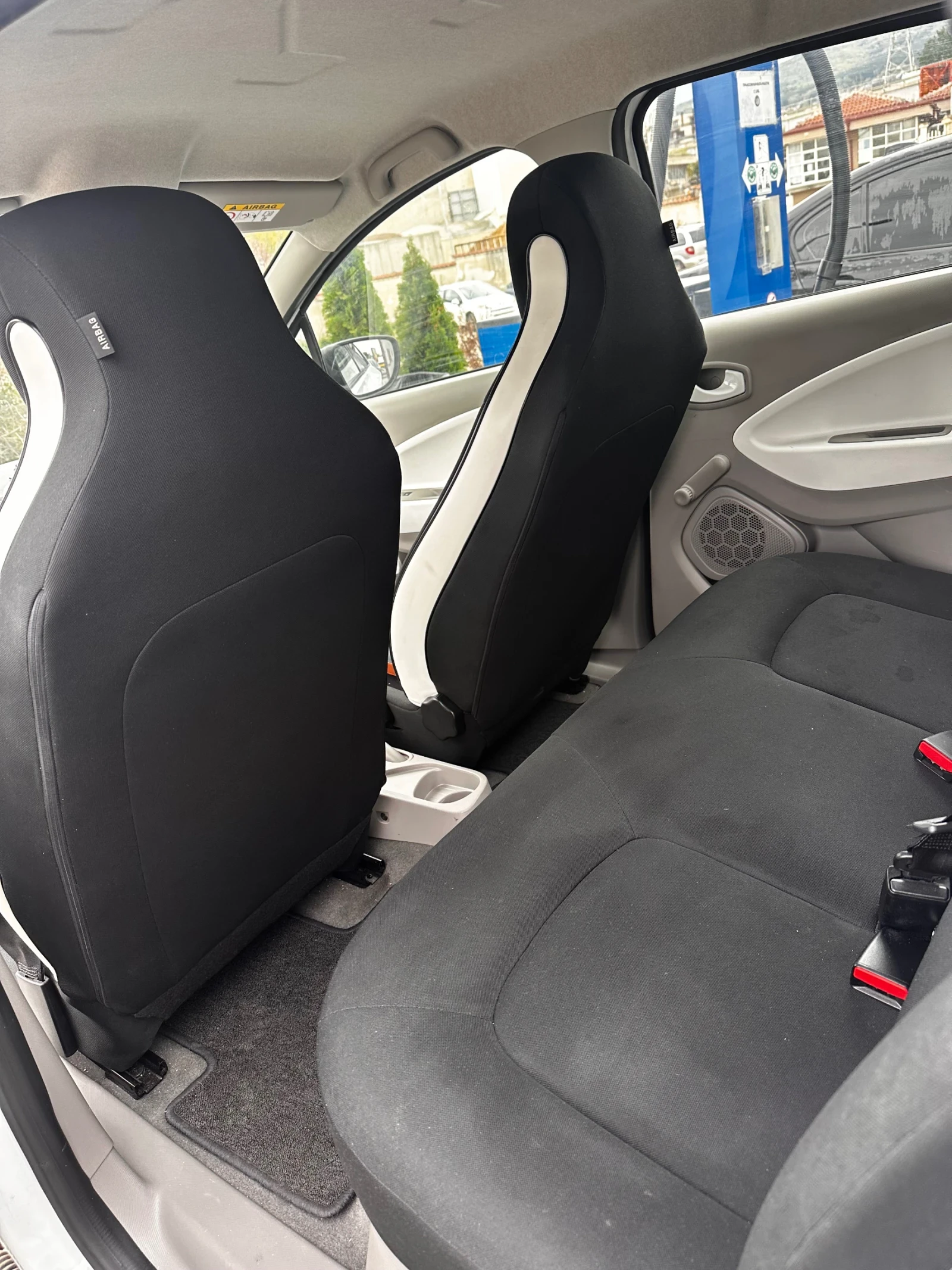 Renault Zoe, снимка 8 - Автомобили и джипове - 54705007