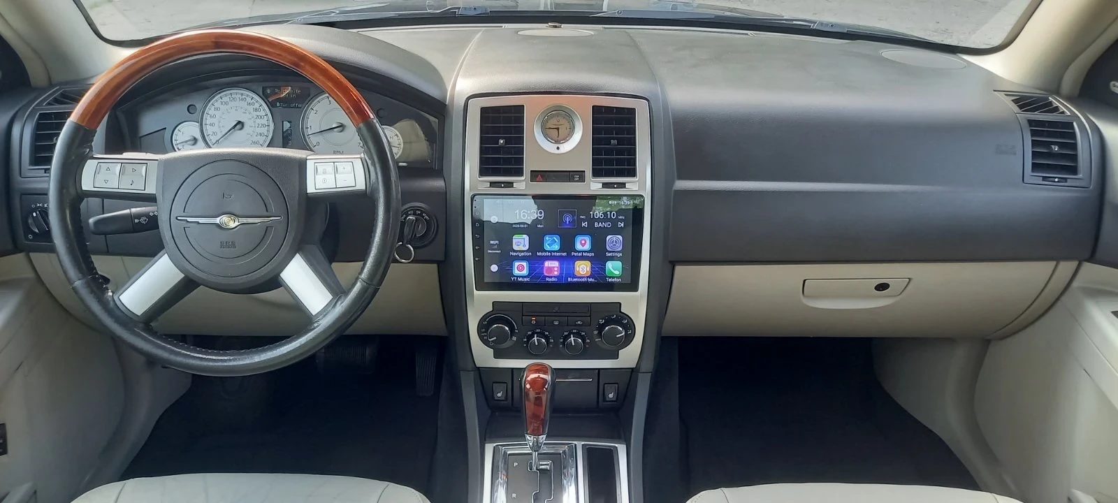 Chrysler 300c 5.7HEMI/340к.с./Швейцария, снимка 13 - Автомобили и джипове - 54741762