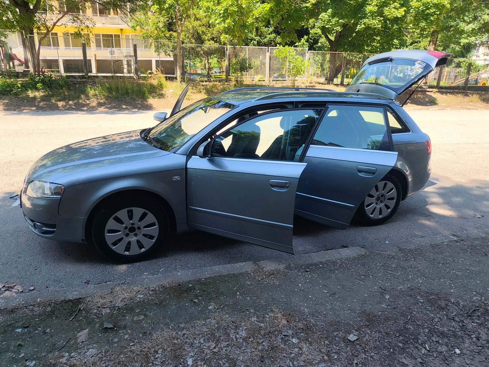 Audi A4, снимка 8 - Автомобили и джипове - 54840035
