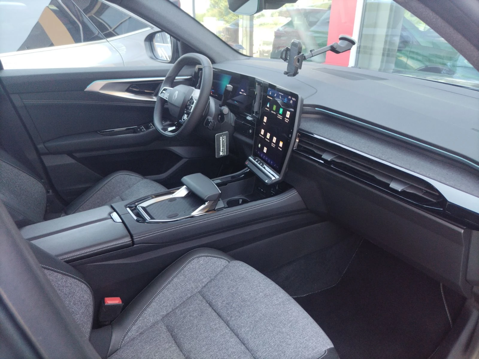 Renault Rafale E-tech full hybrid 200 hp/Techno/Капариран!, снимка 13 - Автомобили и джипове - 54853104