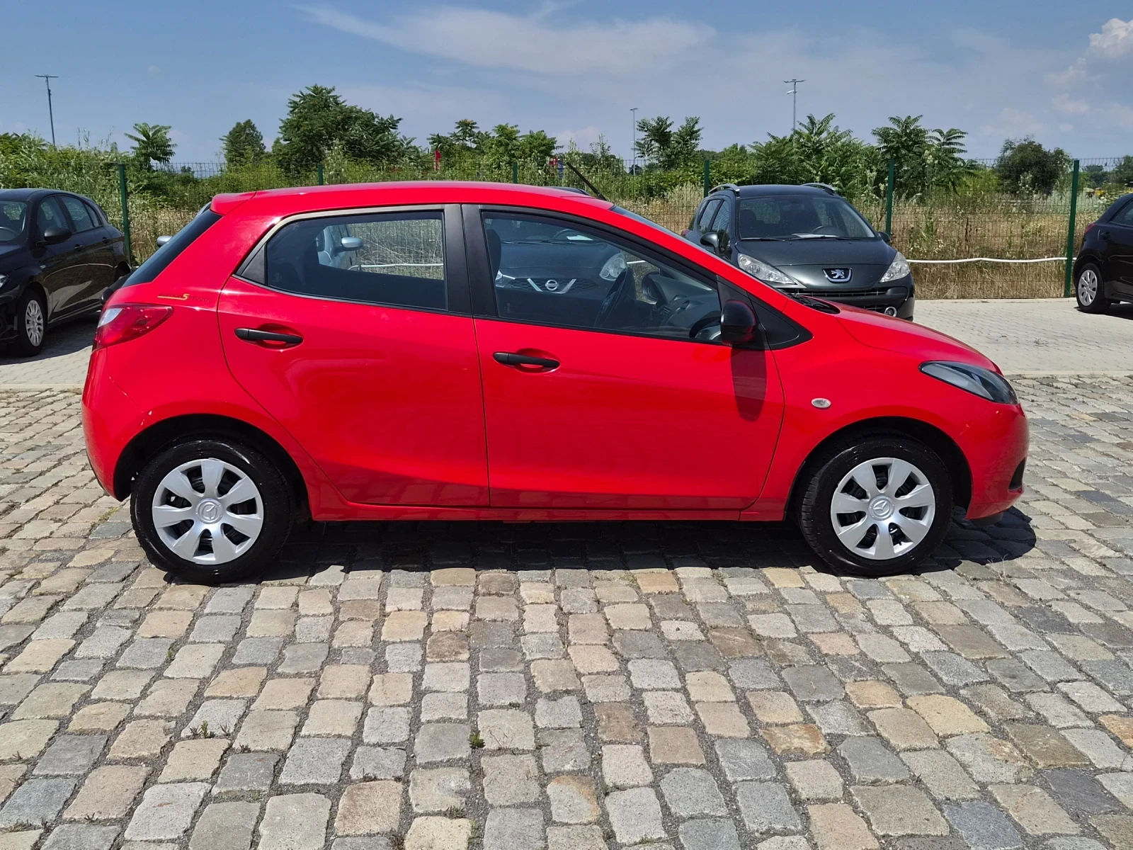 Mazda 2 1.3i 75кс 99000км.!!!, снимка 5 - Автомобили и джипове - 55304490